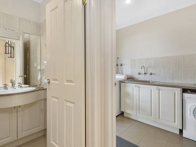 12 Glenns Court, Woodend