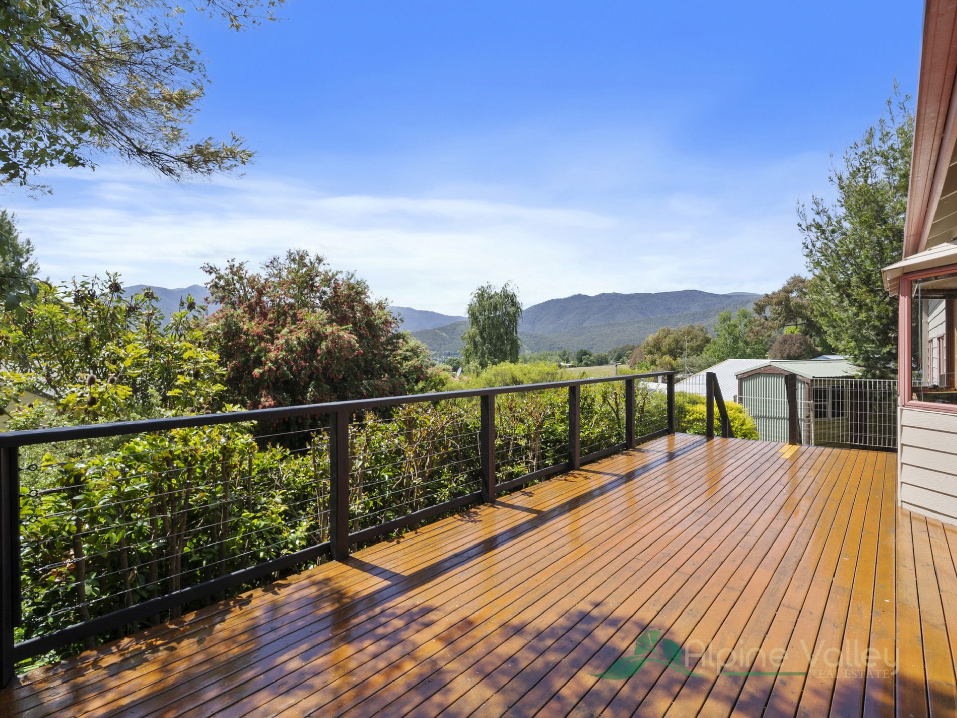 4 Reid Court, Tawonga South