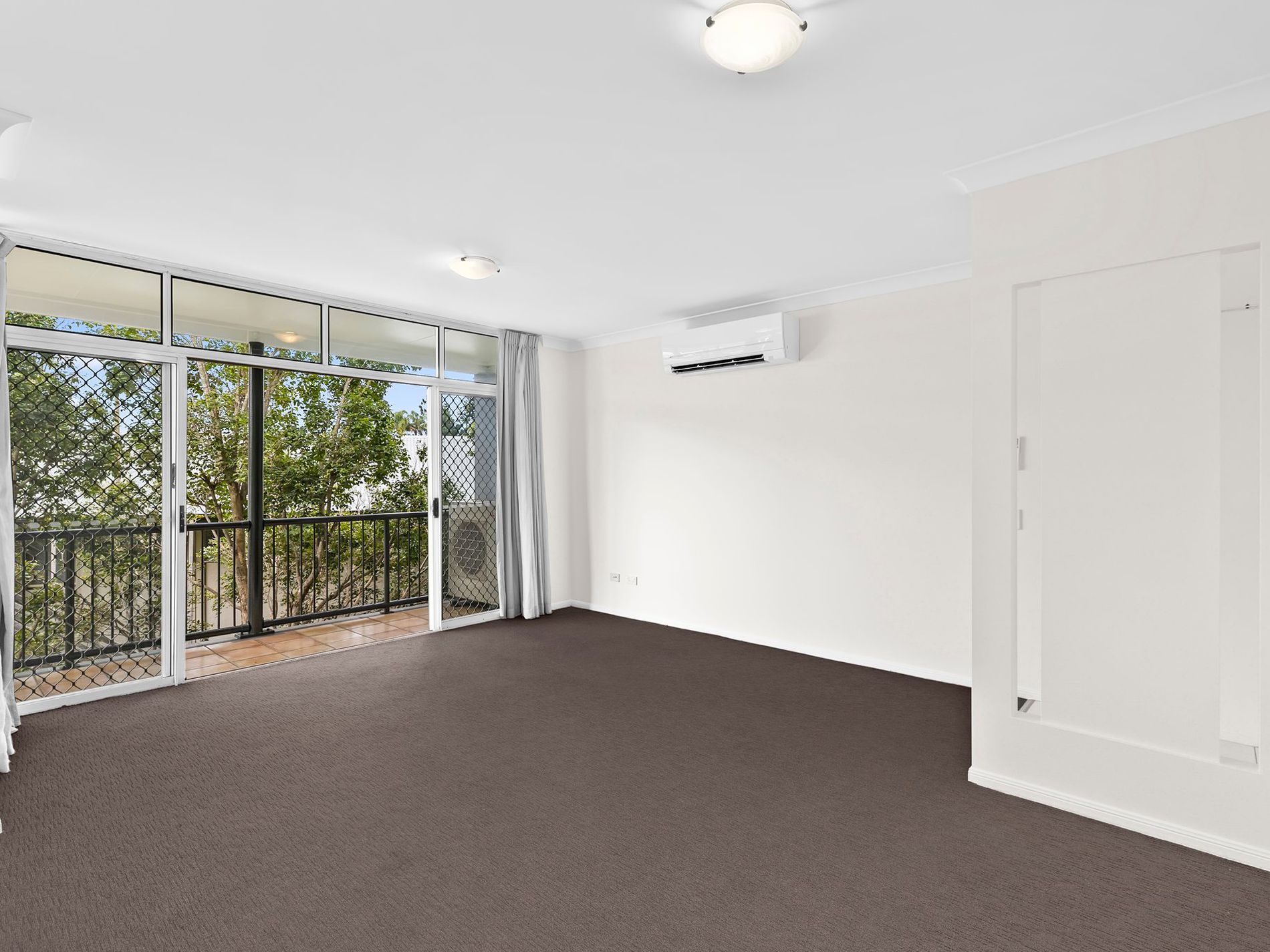 27 / 32 Cadell St, Toowong