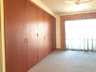 33 Chifley Drive, Dubbo