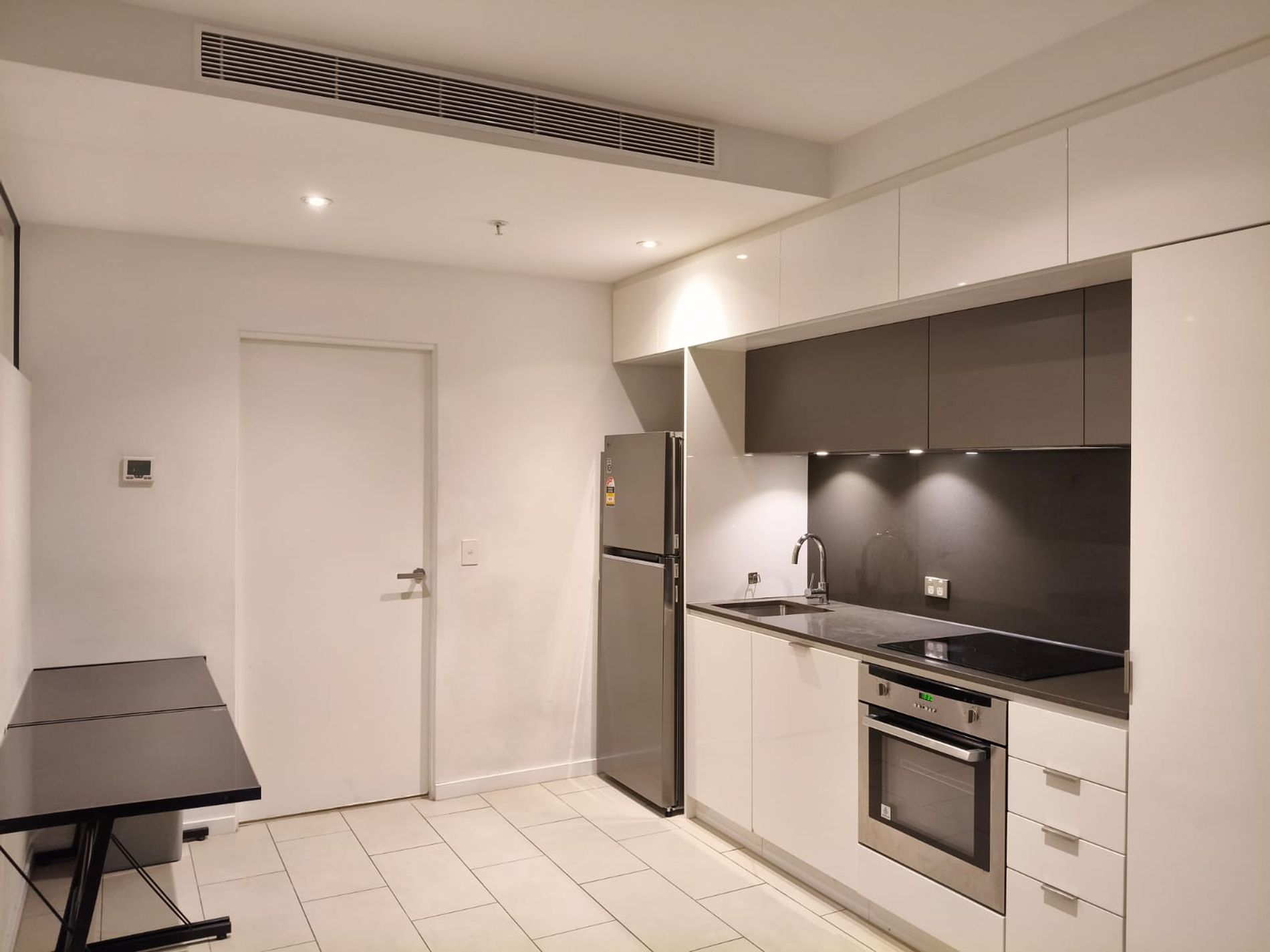 1018 / 555 Swanston Street, Carlton