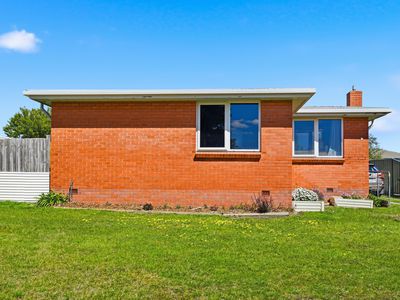 4 Quinn Avenue, George Town