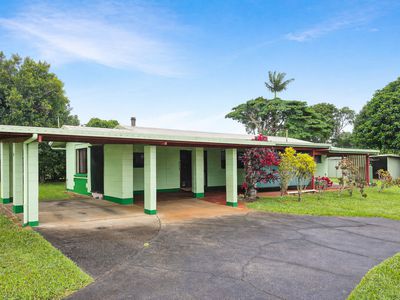 51 Planet Avenue, Atherton