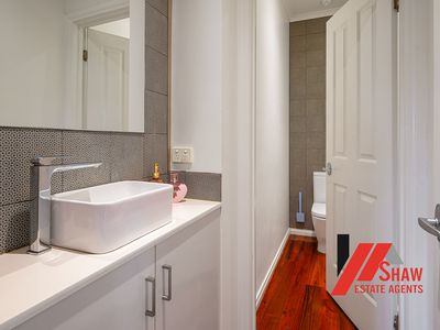2 TEESIDE COURT, Sanctuary Lakes