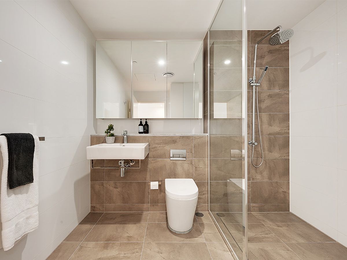 215 / 28-30 Anderson Street, Cha...