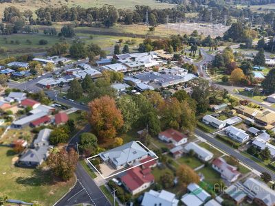1 Kiewa Crescent, Mount Beauty