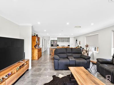 7 Minorca Circuit, Hamlyn Terrace