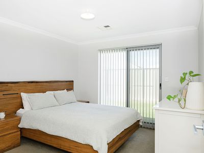 18 Yandal Way, Golden Bay
