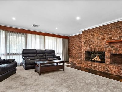8 Maher Court, Werribee