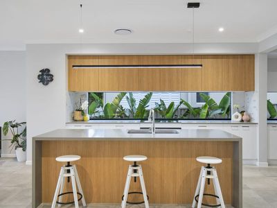 90 Bamboo Avenue, Benowa