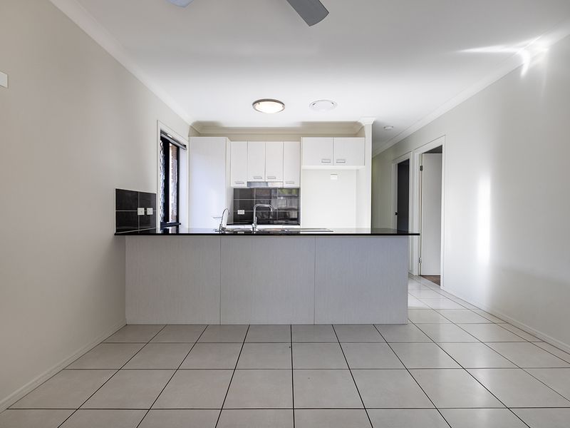 25 Travertine Avenue, Logan Reserve
