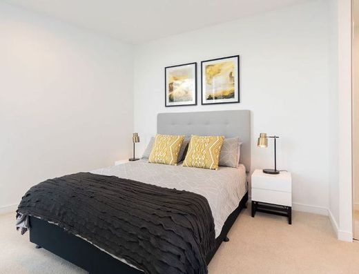 Furnished Apartment - Walk to Southbank image 5