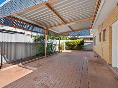 112 Piccadilly Street, Piccadilly