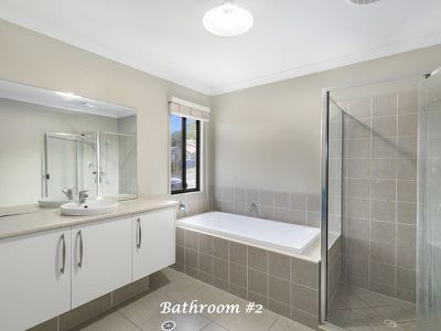 4 Green Way, Rochedale South