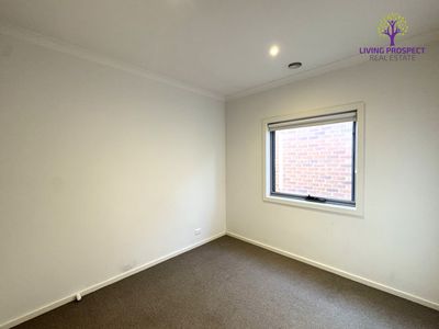 13 Laurence Way, Tarneit