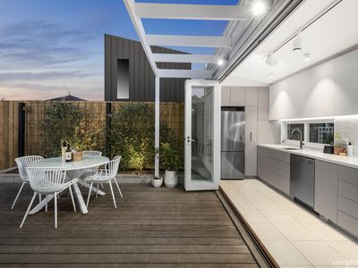 104 Melbourne Road, Williamstown