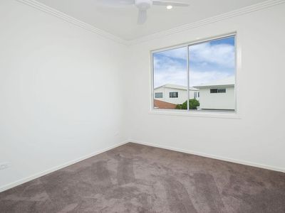 1 / 19 Oleander Avenue, Biggera Waters