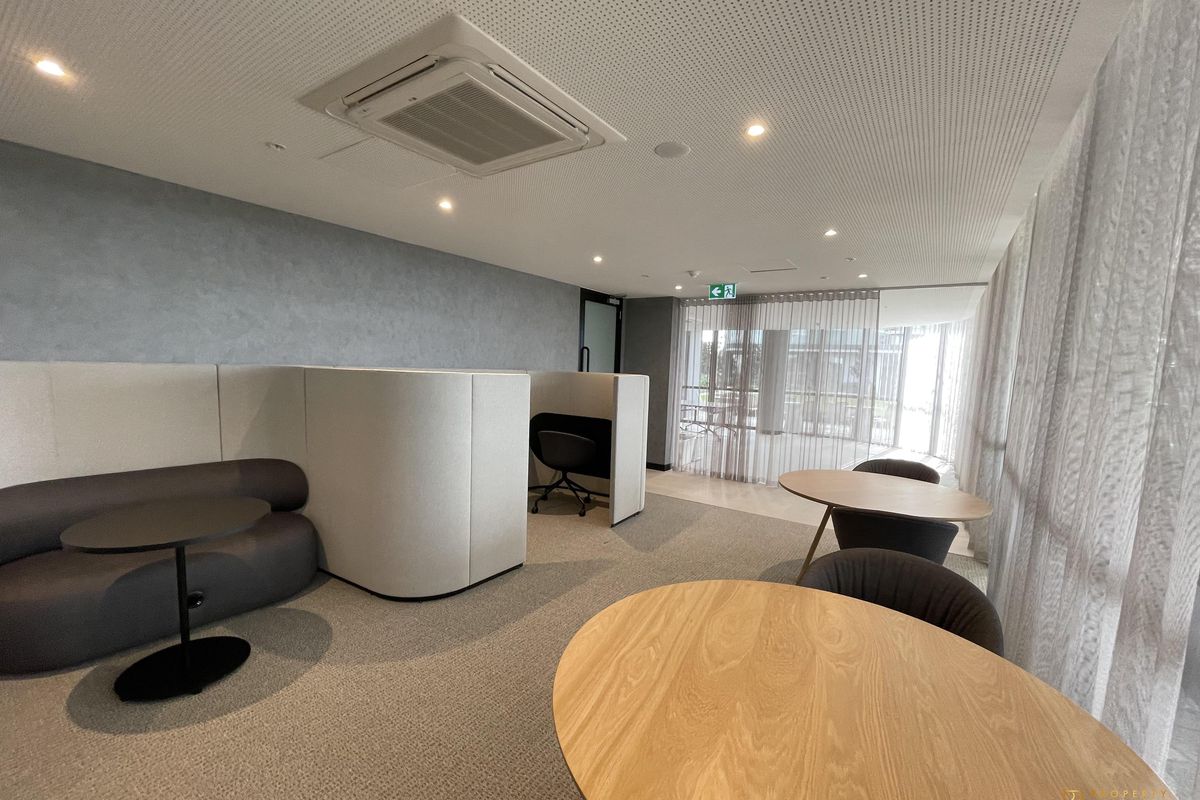1601 / 8 Chambers Court, Epping