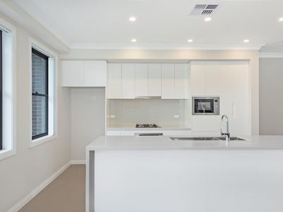 9 / 29 Mile End Road, Rouse Hill