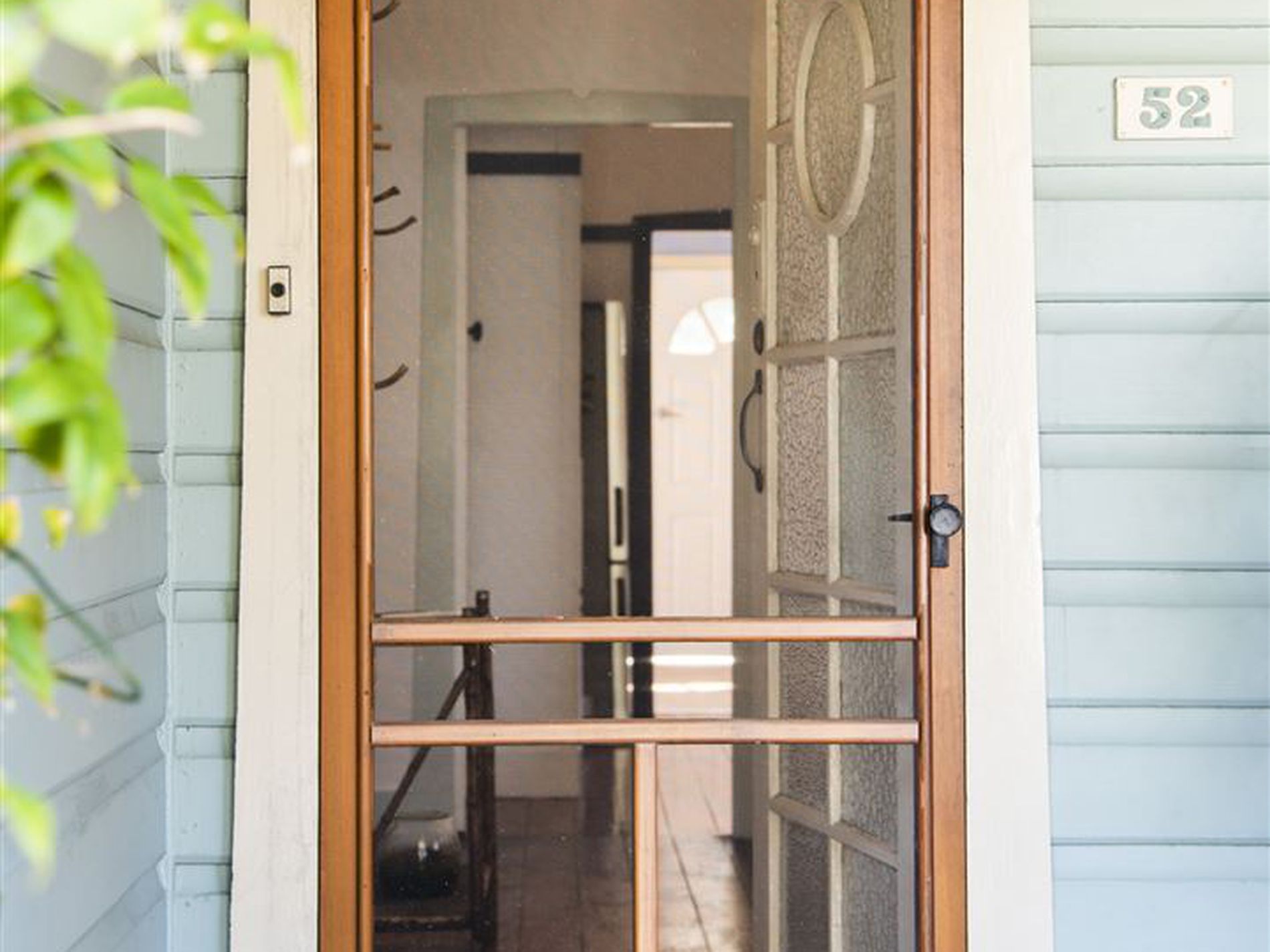 52 Princes Highway, Milton