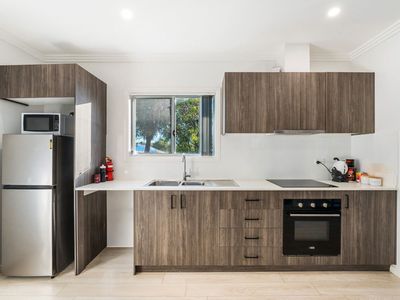 16 Dickens Road, Ambarvale
