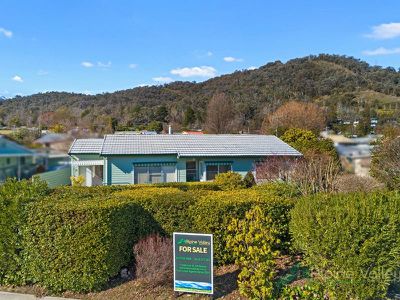 14 Beauty Avenue , Mount Beauty