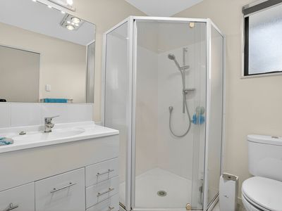 10 Aitkenhead Court, Parakai, Helensville