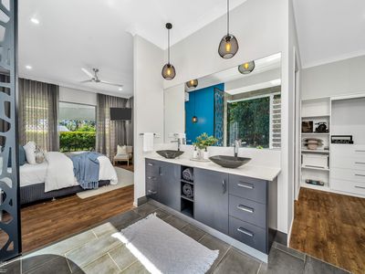 26-28 Burn Close, Gordonvale