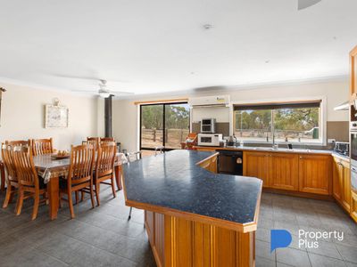 86 Lees Road, Bet Bet