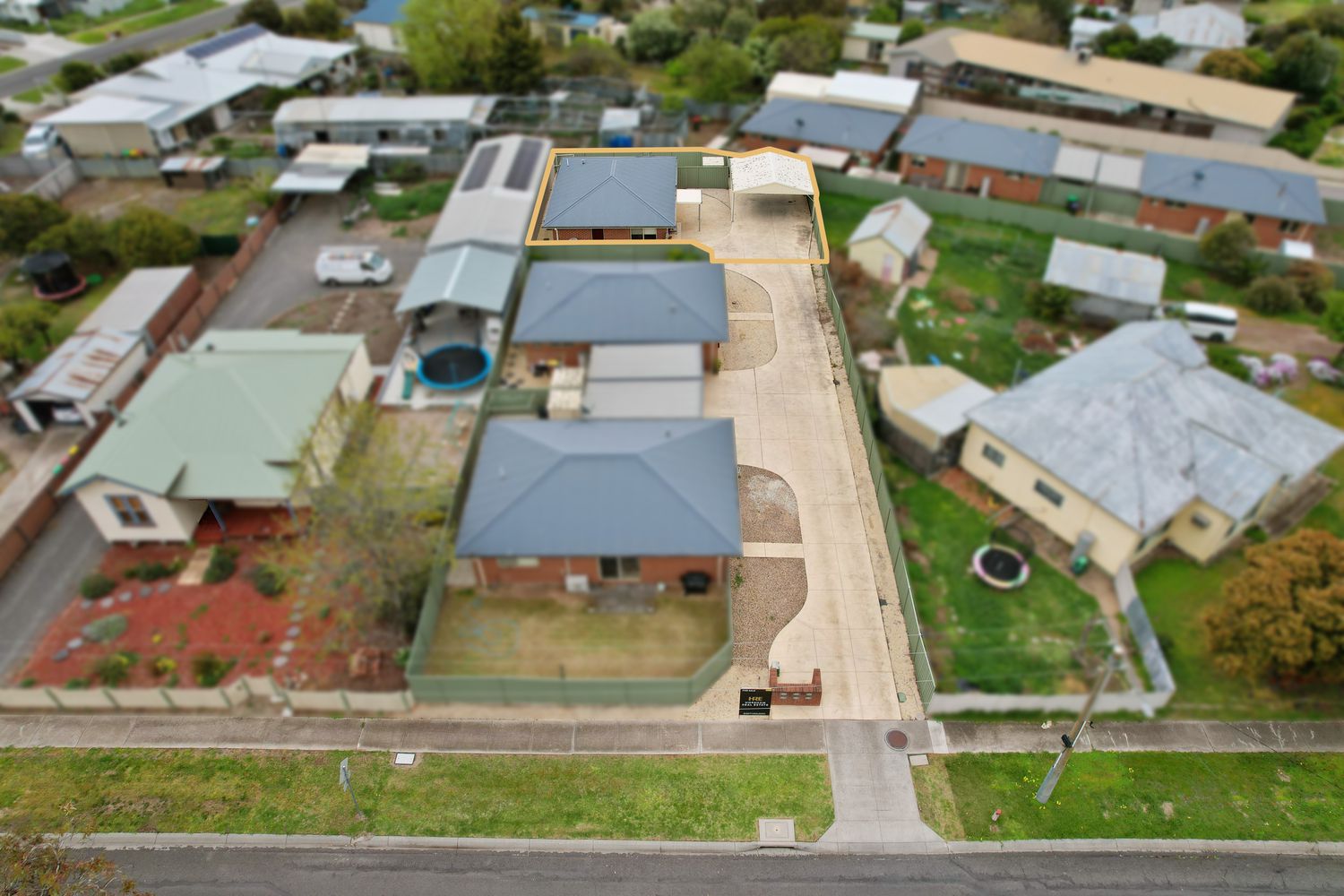 3 / 4 Remlaw Road, Horsham