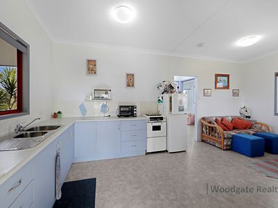 24 ROSELLA WAY, Woodgate