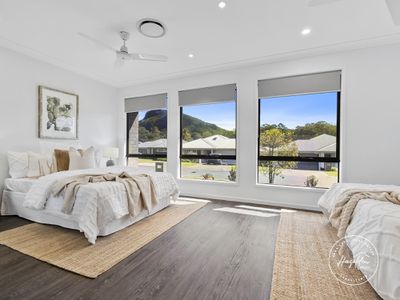 41 Ngungun Crescent, Glass House Mountains
