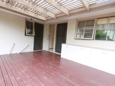 2 / 4 Kurrajong Avenue, Glen Waverley
