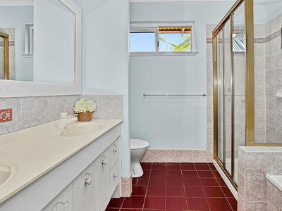 12 / 3 Quetta Close, Manoora