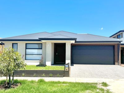 8 Interlaken Avenue, Manor Lakes
