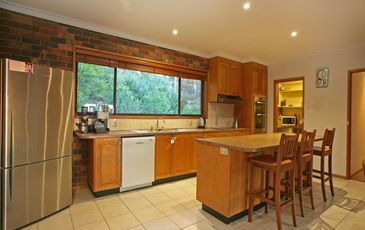 24 Keith Parade, Beaconsfield