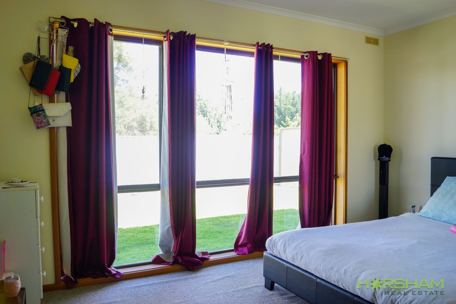 3 / 9 Young Street, Horsham