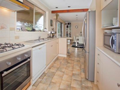 13 Chislehurst  Ave, Figtree