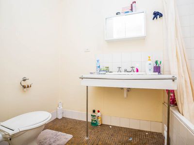 2 Edwins Way, South Hedland