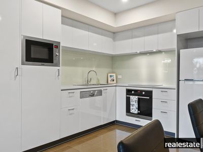 72 / 172 Railway Parade, West Leederville