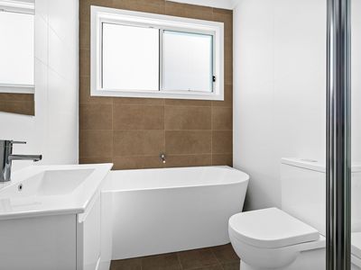 4 / 72 Kingston Street, Oak Flats