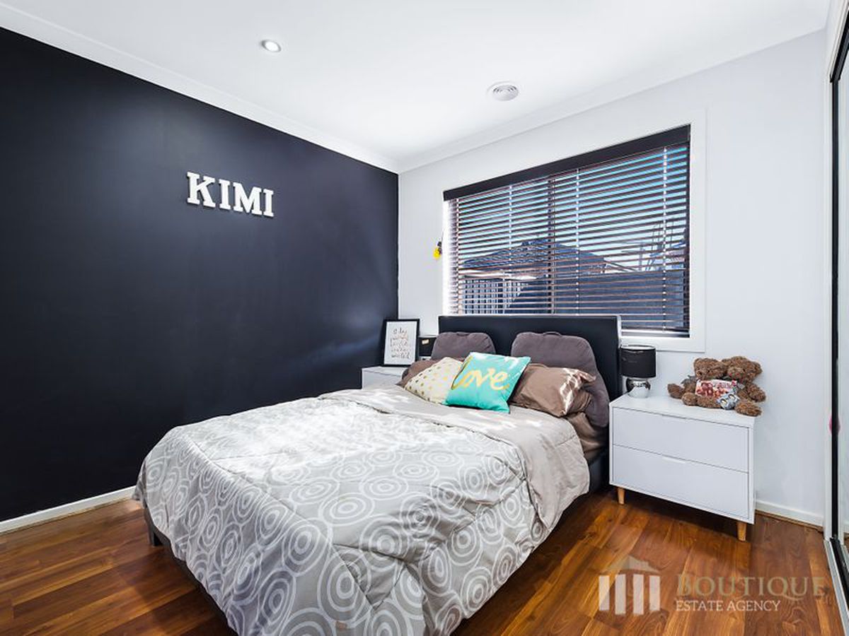 87 Lineham Drive, Cranbourne East