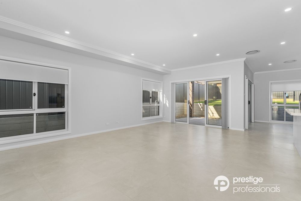 72 Eighth Avenue, Austral