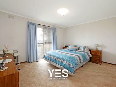 8 Carrara Road, Rowville