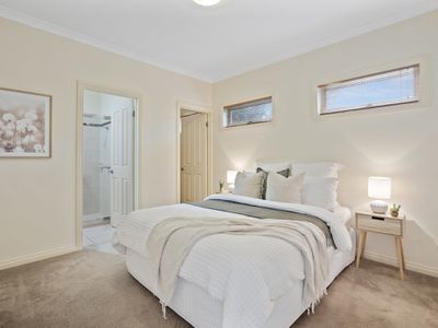 4 / 6 Friswell Avenue, Flora Hill
