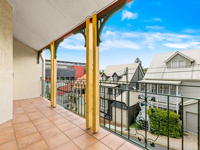 4 / 16 Sexton Street, Petrie Terrace