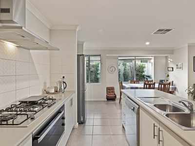 57 Mariposa Gardens, Success