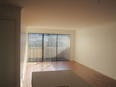 3 / 8 Acacia Street, Windang