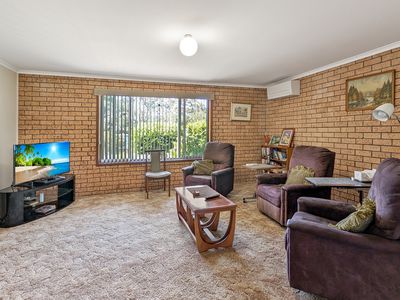 18 Lakeside Drive, Kianga