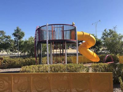 3 Luminous Boulevard, Bennett Springs
